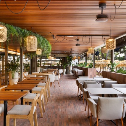 aubamar_TOWER-POOL-BAR.jpg