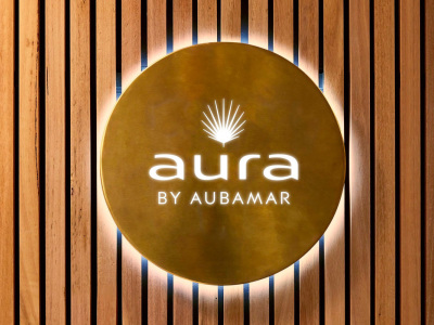 Aura by aubamar